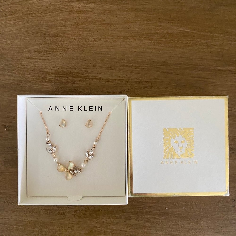 NIB Ann Klein Necklace and Earrings Box Gift Set